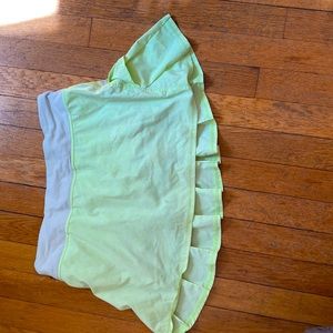 Lululemon, neon green/yellow, white polka dots